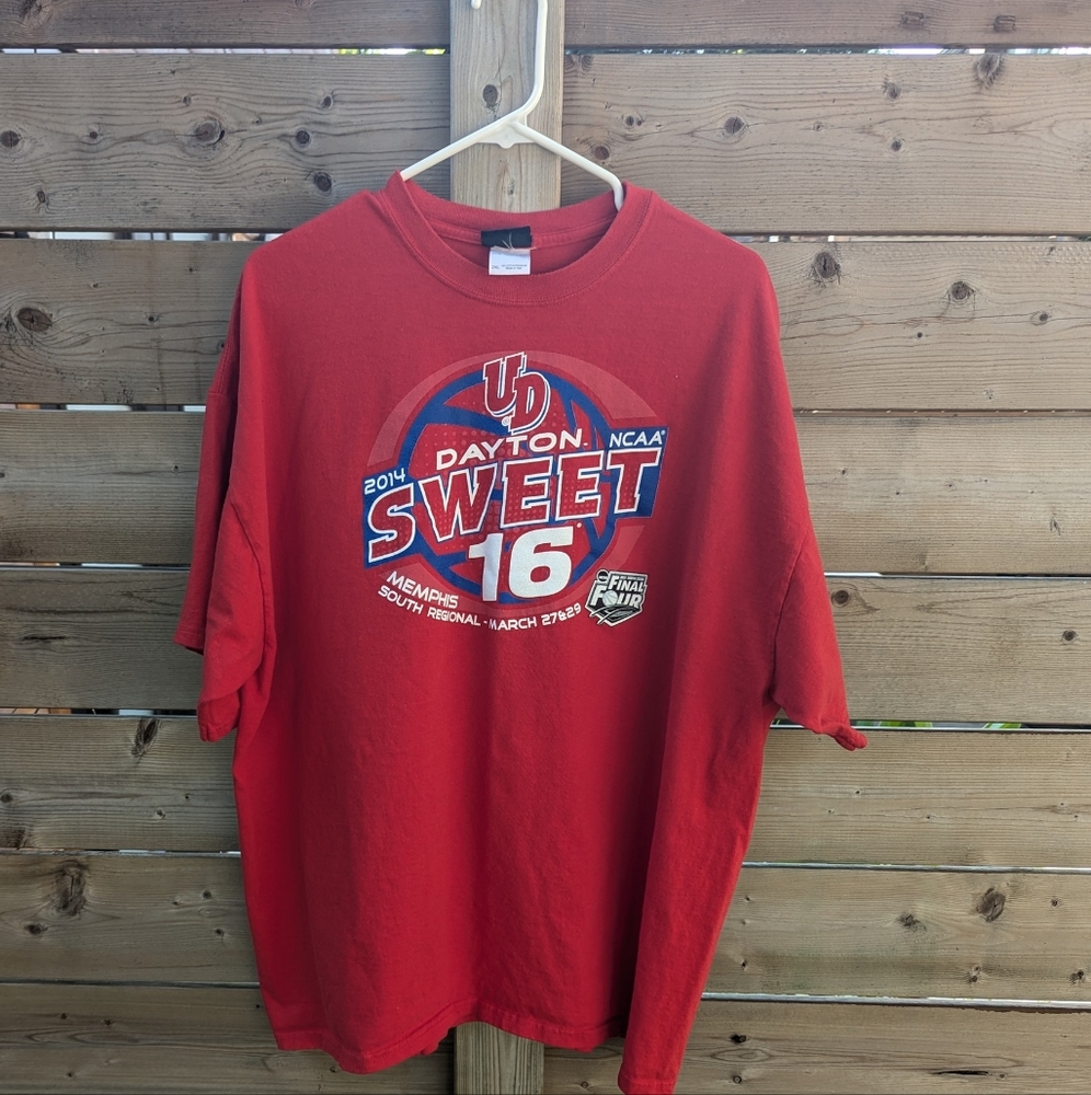 2014 Dayton Flyers NCAA Tournament Sweet 16 T-Shirt – XXL